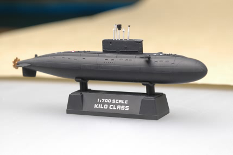 1/700  RUSSIAN NAVY KILO CLASS