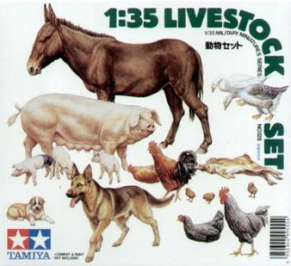 1/35 Livestock Set